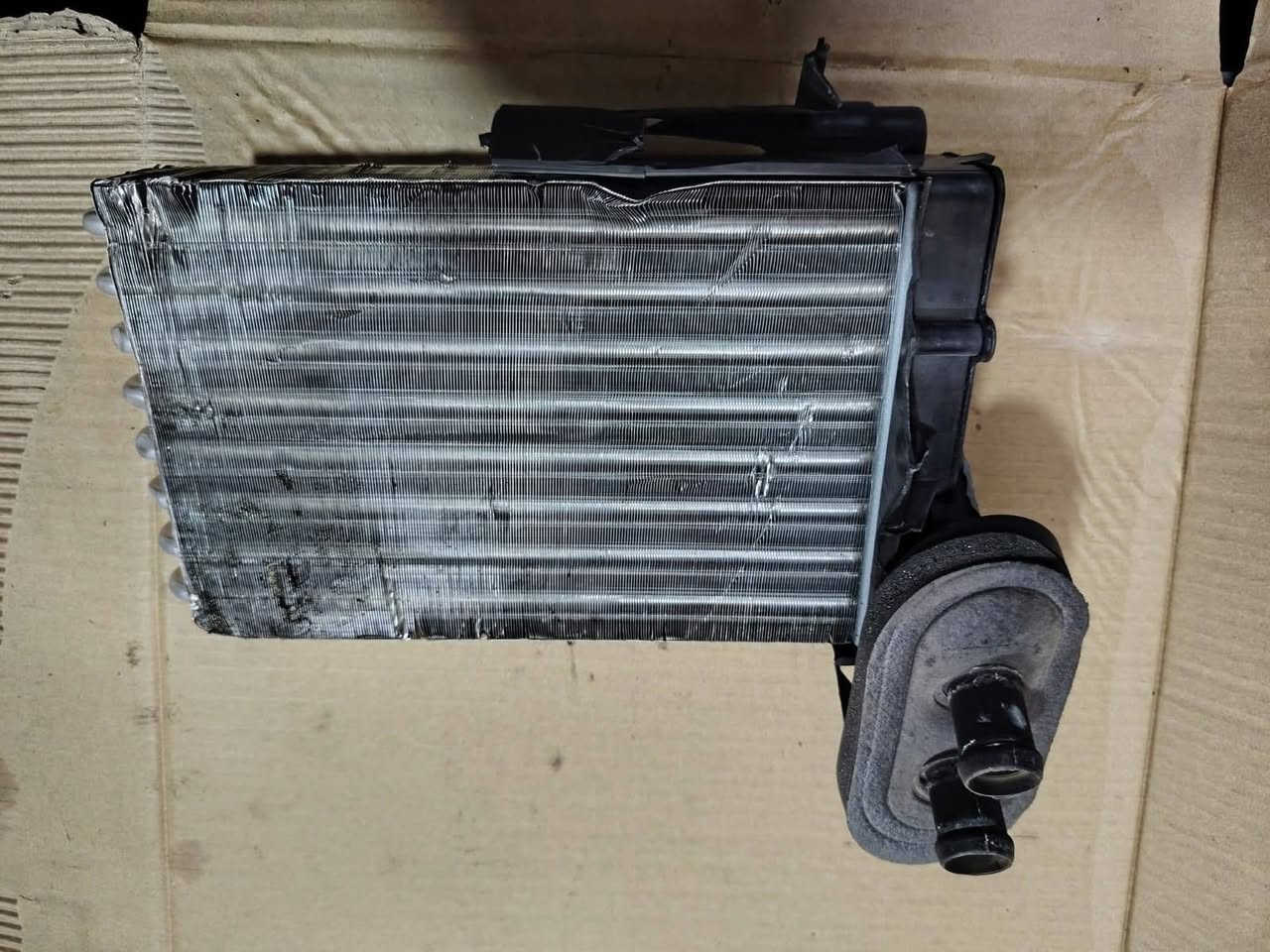 كل شي بلصور متوفر أدوات أحتياطية 
كولف عظم وكولف نفخ وباسات وسيات وجيتا يوجد توصيل لجميع المحافظات العراق 
واتساب ***********
