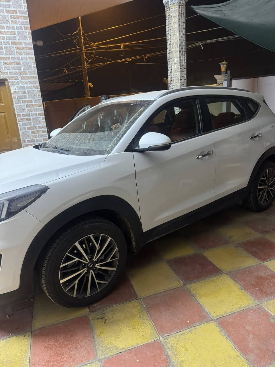 توكسان موديل 2020رقم بغداد كفاله عامه فول عدا البانوراما بصمه شاشه ايباد صاج نقطه عمياء تحكم استيرن بعداهواي مواصفات بأسمي ماشيه 72الف رقمي ***********
