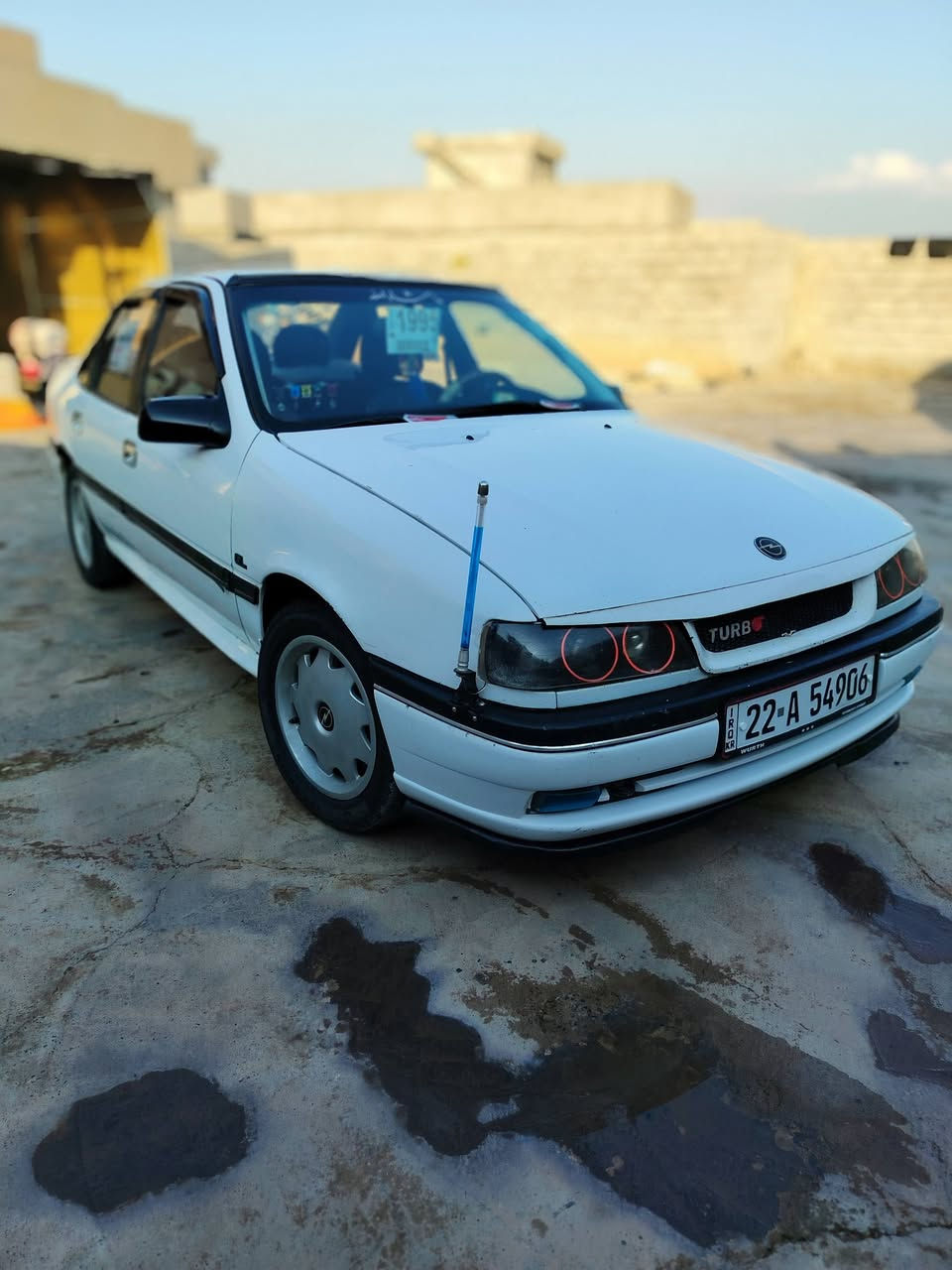 السلام عليكم رمضان مبارك ع جميع صياره اوبل موديل 1991 محدثه 1993شرط من الدعاميه لدعاميه فقط دواير الورا بدون دوسات لايت زينون عالي ناصي كهرباياتها كلها شغاله صياره خير من الله  مناقصها برقي سنويه 30 اريل كهربائي  محرك كير شرط محرك 16قايش عريض طالب عليها 54وبيها مجال قليل اقري المنشور زين وانتصل ع، قم *********** وسلامتكم 🫡🫡
