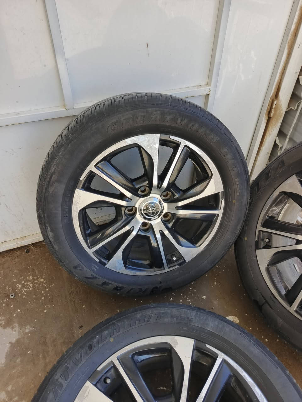 سلام عليكم ويل البيع حجم 20+طخم تيار جديد 
مكان ناصريه شارع 30
***********
