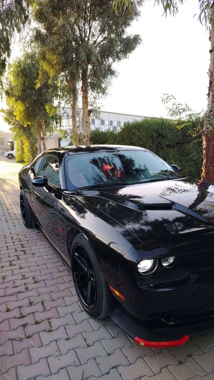 جالنجر للبيع 
موديل 2018 مرتبة وكاعده
بيها صبغ قطعتين ونص 
بنيد وجملغ امامي وجملغ خلفي
سيارة جاهزة مناقصة شي شرط تحويل وكاله 
مكانه كركوك
***********
السعر 167 ورقه وبي مجال
