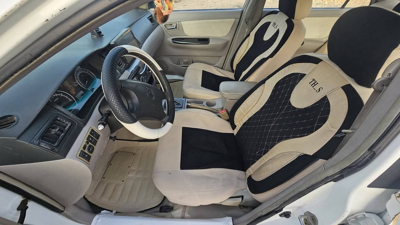 السلام عليكم للبيع جيلي موبل اوتو ماتيك موديل 2013 رقم نكليزي سيارة مكفوله من الحادث فقط جاملغ بيه صبغ شويه  اثر شخوط  سيارة خيرمن الله مكينة بلاديه حداديه جديده تخم تاير كهربائيات مكفوله فقط الكير يفلت مايعبر الرابع مرات تعبر ومرات ماتعبر السياره راعيهه موجود ويريد مداور  ... مراوس  حسب القناعه او بيع السعر 50 وبيهه مجال  مكاني ديوانيه ***********
