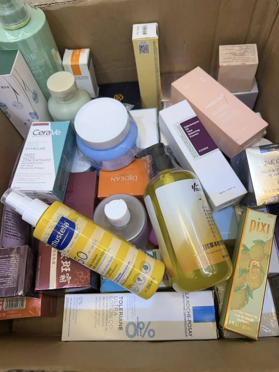 كراتين عنايه ومكياج وشامبو التركي للبيع اليريدها يتواصل خاص ❤️


**إذا كنت صاحب هذا الإعلان وتريد حذفه لأي سبب، رجاءا أرسل رسالة إلى الدعم الفني**