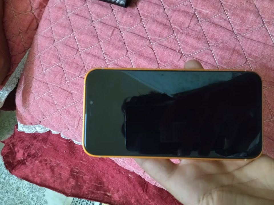 🔥 للبيع iPhone XR محوّر إلى شكل iPhone 17 Pro 🔥
🟠 اللون: برتقالي مميز

✅ الجهاز شغال من الألف إلى الياء بدون أي مشاكل بالاستخدام.

🔋 الملاحظة الوحيدة: البطارية مبدلة.

❌ الفيس آيدي متوقف.

✅ فلاش التحويرة شغال.
مراوس وبيع 🔴🔴🔴🔴🔴🔴🔴🔴🔴🔴
الجهاز مرتب ويستحق المعاينة، والجاد يتواصل خاص للاستفسار والسعر.

جماعة الـ100 اعبروا المنشور، الله يرزق الجميع. ❤️ ***********
