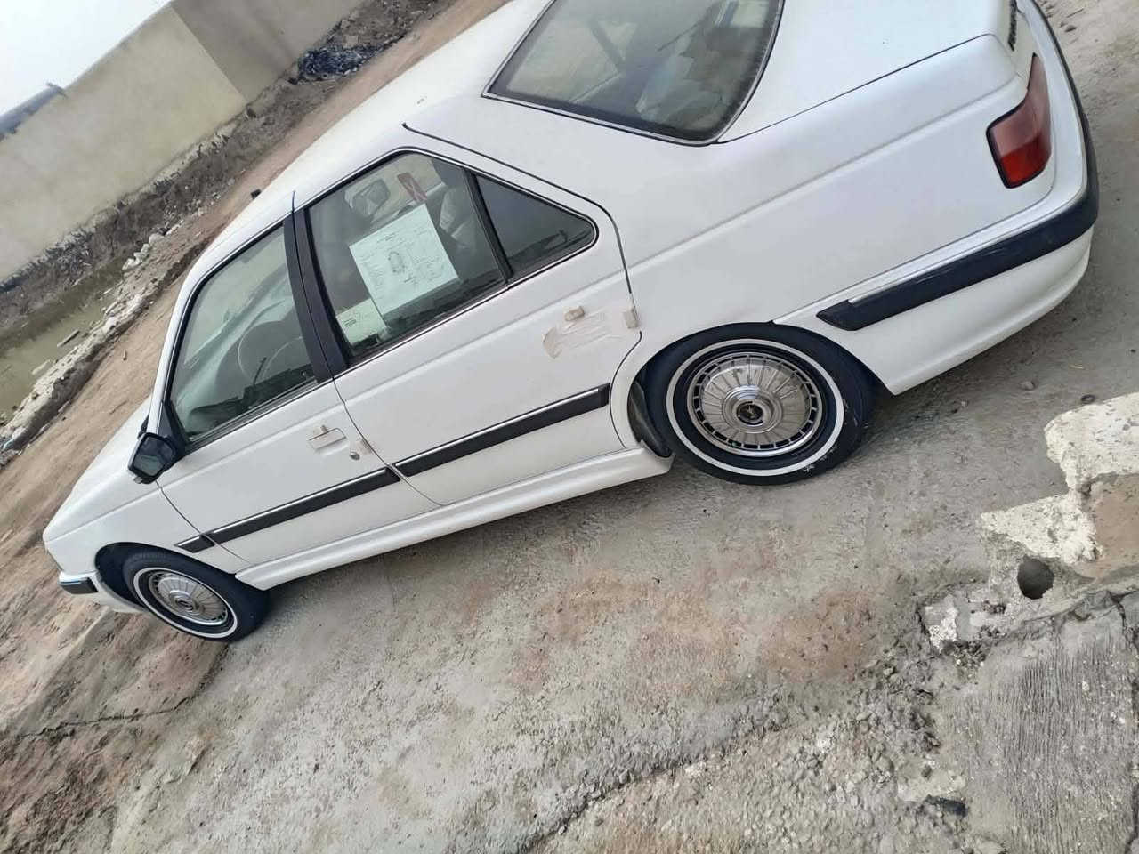 السلام عليكم سياره بيجو باص للبيع  موديل ٢٠٢٢ رقم بابل  ٨٠ورقه مع   كفالةبابل   حي الضباط*********** اي ستفسار 🤙
