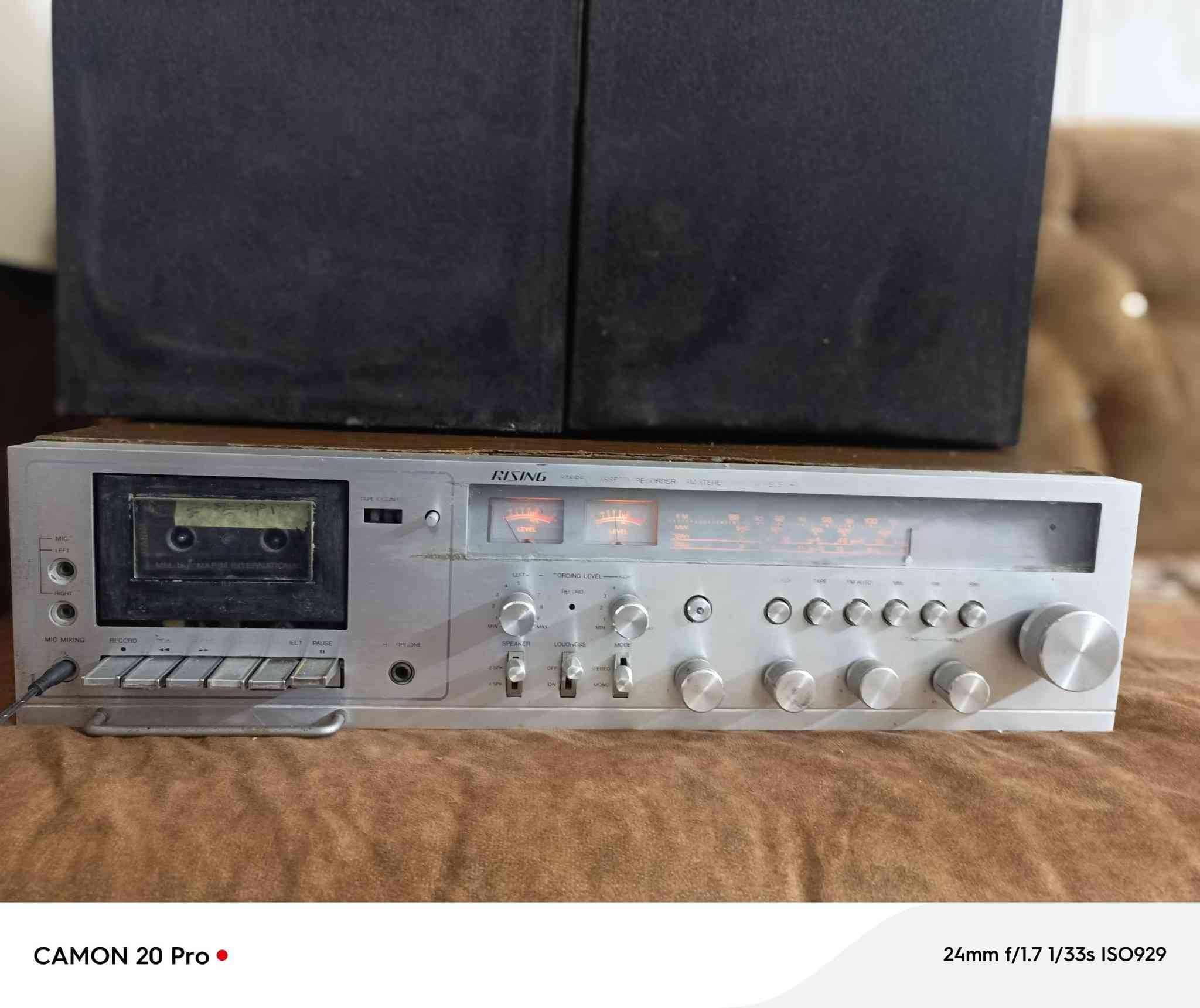 مسجل رايزنك نظيف كله شغال ويا سماعات باناسونيك  شغال راديو ومسجل واواكس السعر 100 مع  التوصيل للاستفسار على الرقم ***********
