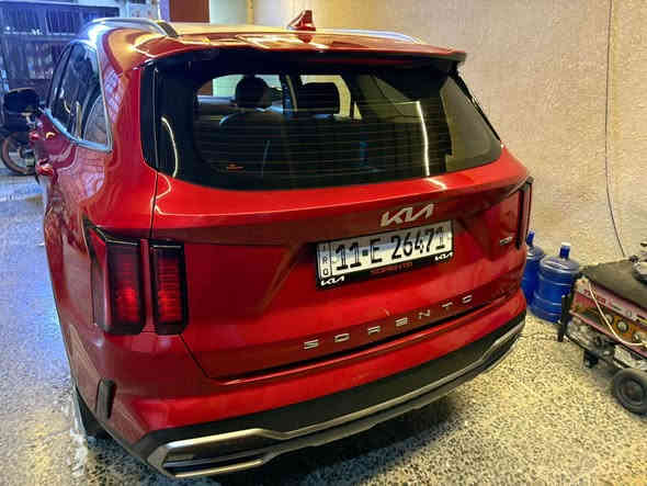 السلام عليكم سورنتو 2022 EX هايبرد وارد امريكي
رقم بغداد باسمي سياره 

 المسافه المقطوعه  : 33 ميل
حجم المحرك : 1600 تيربو

حادث السياره : كلين كلين كلين ربع الدعاميه فقط اليمين

     

مواصفات 

بصمه
كشنات جلد
ويل كب
كشافات
تشغيل عن بعد 
حساسات خلفي امامي
شحن وايرليس
رادارت 360
بصمة ابواب
هند بريك بصمه
اوتو هولد 
هيترات بالكشنات
قطعتين تبريد 
لايتات لد + بكلايت لد
كشنات كهرباء 
جنطةكهرباء
7 راكب VIp
كير ماوس

السعر : 260 و بيه مجال للطيبين 
☎️ *********** مكان السياره بغداد 
بيه وات ساب بغداد
