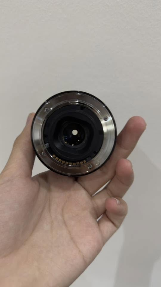 عدسة sony للبيع
Sony e 35mm f1.8 العدسة نضيفه
السعر 375 الف و بيها مجال بسيط ، العنوان النجف توصيل موجود فقط بغداد ، كربلاء ، بابل ، 
للتواصل واتساب ***********
