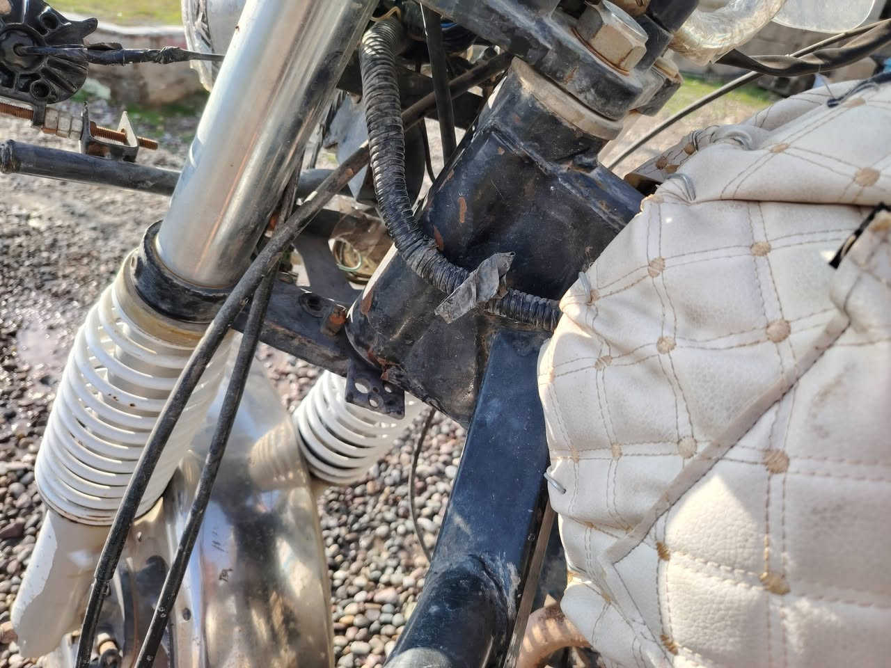 ستوته للبيع موديل 2020 كلها وضع شركة محرك شرط رگبه شرط كهربائيات كلها شرط نگره سلف بليته ومنفيس شرط مكاني جنوب الموصل قاطع السبعاويين *********** السعر مليون و 100 بيها مجال
