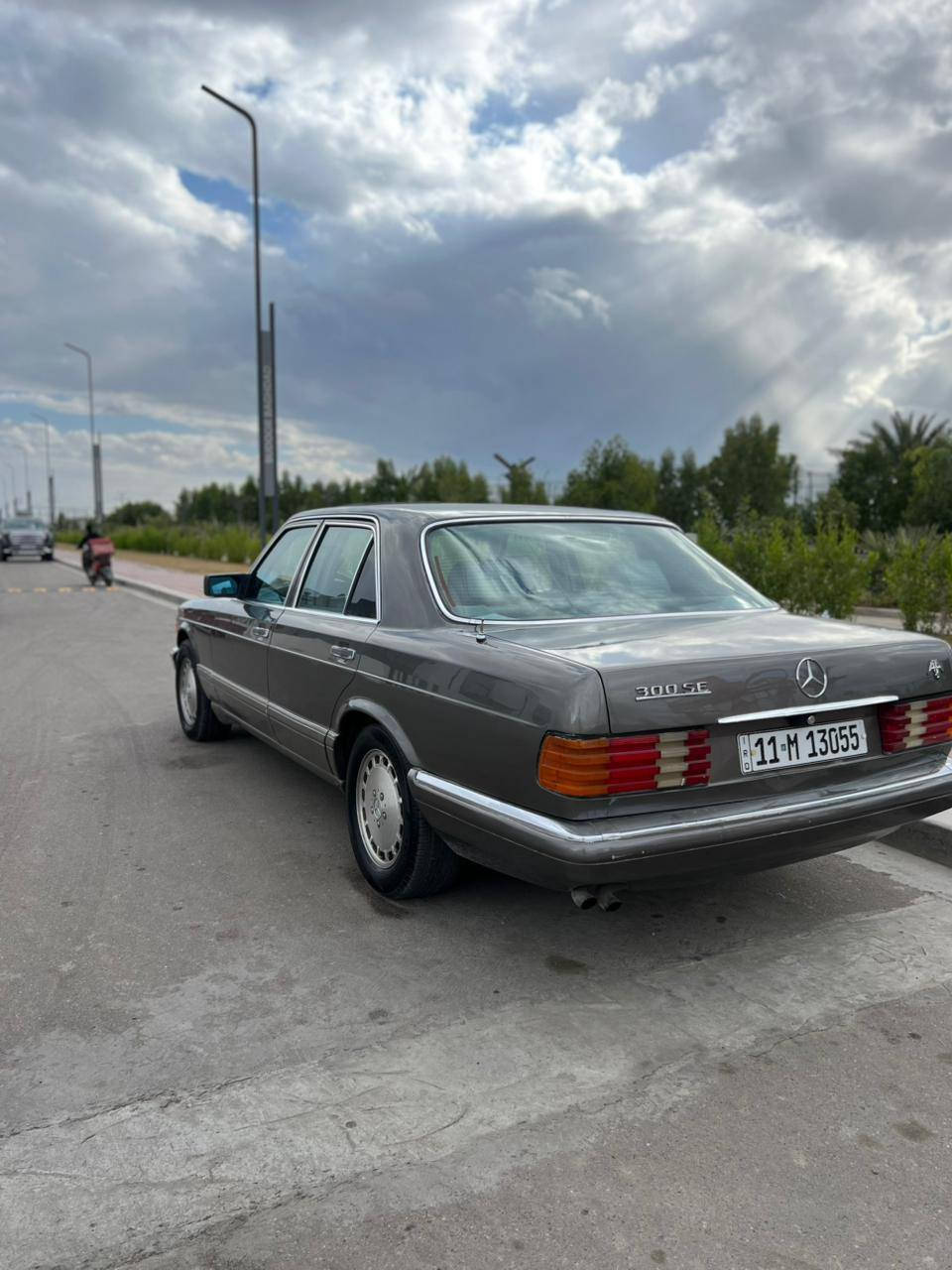 بسم الله مشاء الله
مارسيدس رئاسي جامبو300se
مكينه بلاد عنكبوت قبق اسود 
كير ومكينه سيرفس كامل بدون اي نقص 

دبل هورن 
دبل مروحه
دبل فيت بم
اريل كهرباء2
كهربائيات سياره كلها شغاله
تبريد شغال خير من الله 
حداديه اماميه خلفيه كله جديد
عوازل حراره وصوت غرفه كامله
غرفه نظفيه 80‎%‎ سياره كلش حلوه ومرتبه 
نقص السياره سلايد او فتحه السقف سجه مكسوره فقط كهربائيات شغاله 
السعر 85 وبيها مجال بسيط استفسار اكثر على الرقم موجود واتساب ***********
مكينه بلاد عنكبوت قبق اسود 
كير ومكينه سيرفس كامل بدون اي نقص 

دبل هورن 
دبل مروحه
دبل فيت بم
اريل كهرباء2
كهربائيات سياره كلها شغاله
تبريد شغال خير من الله 
حداديه اماميه خلفيه كله جديد
عوازل حراره وصوت غرفه كامله
غرفه نظفيه 80‎%‎ سياره كلش حلوه ومرتبه 
نقص السياره سلايد او فتحه السقف سجه مكسوره فقط كهربائيات شغاله 
السعر 85 وبيها مجال بسيط استفسار اكثر على الرقم موجود واتساب ***********
