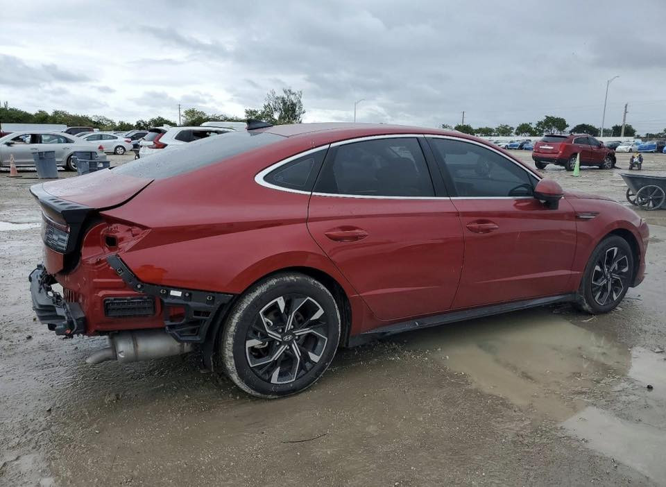 سوناتا 2024
حادثها خفيف حيل بدون دواخل بدون شاصي بدون ايرباك
ماشية ٢٦ الف السيارة شغالة وتمشي 
 واصل مصلح  كامل بدون رقم ١٧٥ ورقة وبيها مجال
تكلفة الرقم ١٢ ورقة 
مدة الوصول شهر الى دهوك 
***********
