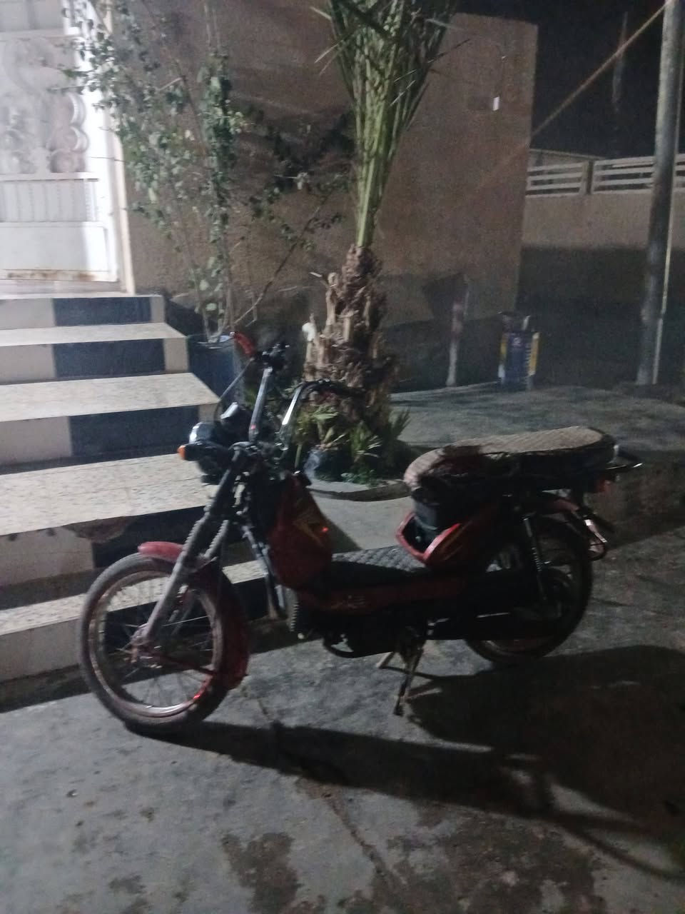 سلام عليكم موطور للبيع سعر 450 رقمي ***********
