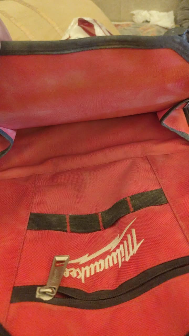 جنطة كهربائي ميلوكي
مستخدمه نظيفه جدا ***********واتساب
