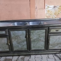 الخالدية • قرب مستشفى الرشيد • دواليب