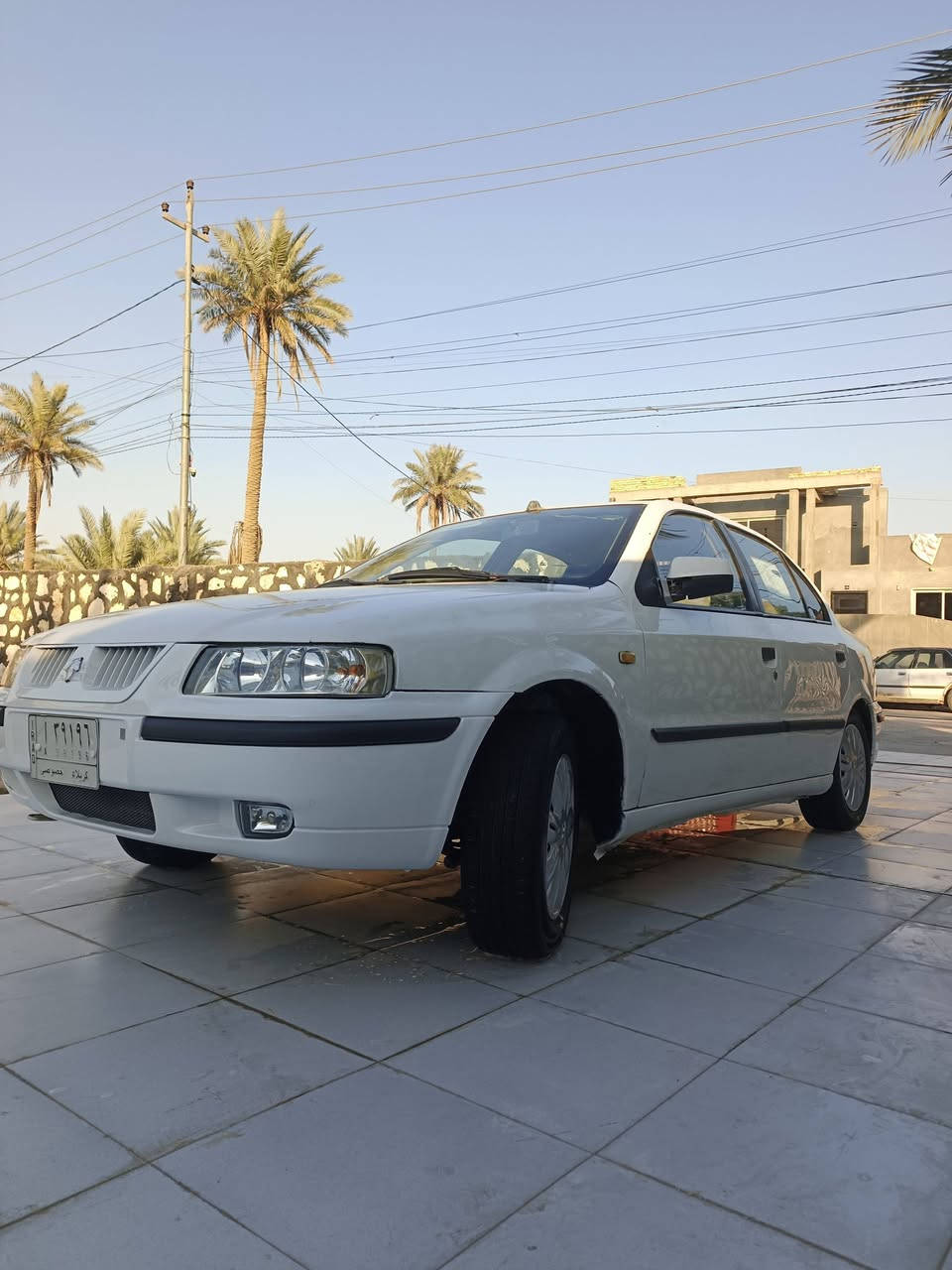 سلام عليكم سمند ٢٠١١ 
كفاله بيه فقط بنيد مبدل اصلي 
سياره جديده وجاهزه تخم تاير مكينه 
جديده صار له سبوع من شاده تبريد تدفئه 
كهربائيات كله شغاله 
47 $بيه مجال 
مكاني حله مركز مدينه 
***********
