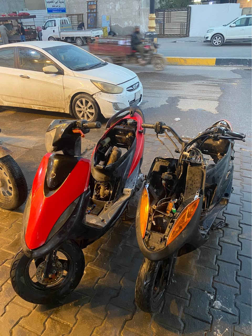 سلام عليكم ماكسات عدله 
ثنينهن مفتوحات 
الحمره ب ٤٥٠ 
والثانيه ب ٤٠٠ 
شغالات 
باقي تفاصيل 
*********** البصرة, العراق
