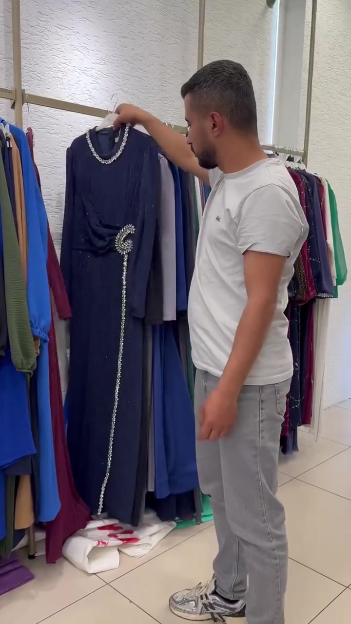 شروة فساتين عدد 250 قطعة سيريات نظامي معا الوانهم 
بضاعة عثمان بي خامات درجة اولة 
من أرقا الماركات  قياسات 38 لحد 48 
موجود السعر منهي دون فاتورة 9$ للحجز توصل وتساب 00905380714942


**إذا كنت صاحب هذا الإعلان وتريد حذفه لأي سبب، رجاءا أرسل رسالة إلى الدعم الفني**