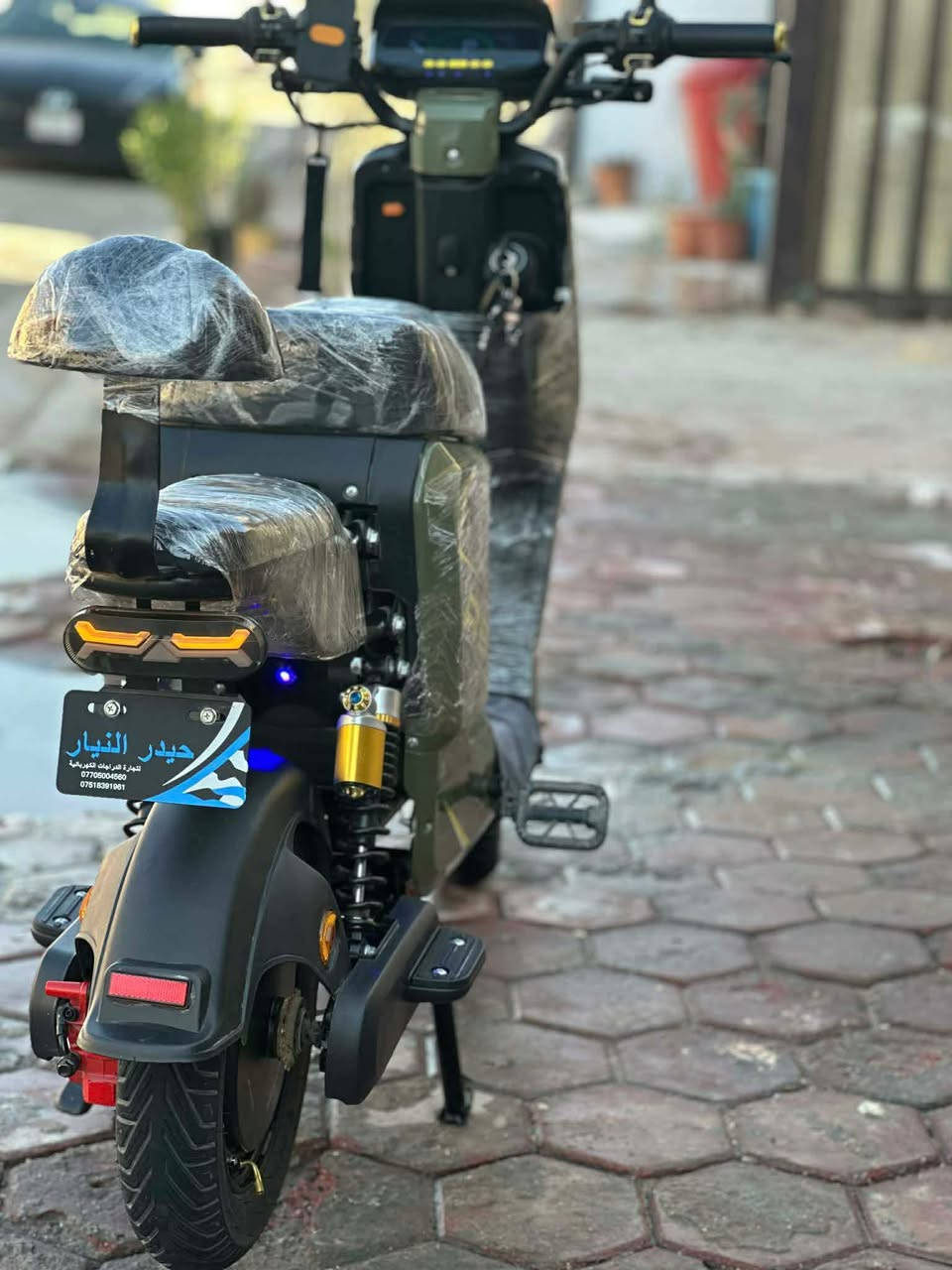 السلام عليكم شباب دراجه R9 للبيع جديده كلش موديل 2026قبل كم يوم اخذته عوزت فلوس واريد ابيعها جديده ونضافه فول ملف الف و ٥٠٠ +20 امبير لون زيتوني 
التواصل خاص او الأتصال علرقم *********** بي واتساب
