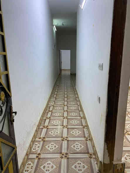 بيت للايجار 100م ارضي يتكون من غرفة نوم واستقبال مطبخ صحيات حمام داخلي تواليت خارجي كراج مسقف سيراميك فول الموقع كركوك أسواق أنور مقابل الواسطي سايدين حزيران رقم الهاتف *********** أبو شاهين
