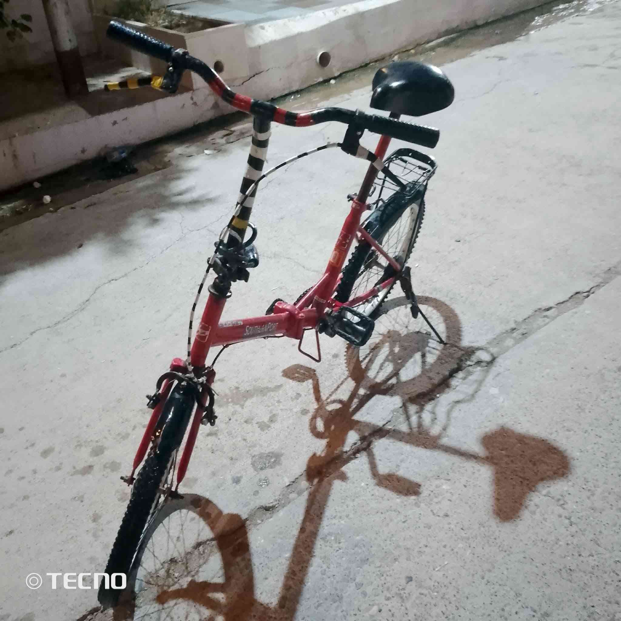 هاذا البايسكل للبيع والسعر 80 وبي مجال


**إذا كنت صاحب هذا الإعلان وتريد حذفه لأي سبب، رجاءا أرسل رسالة إلى الدعم الفني**