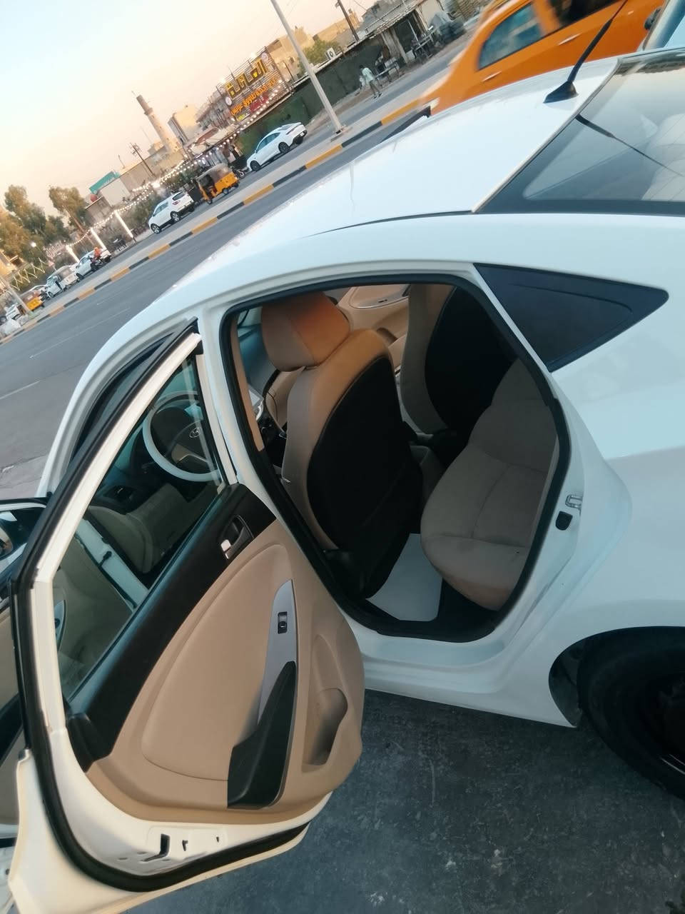 البيع
اكسنت موديل ١٦ خليجي 
مكينه   دبل قطره

كير مفتوح مبدل الكسن ماته فقط
فول موصفات 
سايد روف شاشه 
حساسات امامي خلفي 
اشاير مري 
خمسه ويل كب 
خمس تجاوي 

السياره (عليها إدامه كامله بلكات جدد دهن كير جديد دهن مكينه جديد. بوليش وحمام .تخم تاير قبل يومين شديته بطاين جدد ..كلشي متصرف عليها جاهزه سياره .( ماشيه ،))(145)
السياره رقم سنويه هزه كله جديد بسمي تحويل مباشر
الرقم ***********
السعر ,،. ,..83.ورقه.
مكان  بغداد ،العبيدي.
رجاااااااااا الشراي فقط يتصل
جماعه ال75.اعبر المنشور متفيدك 
....سونار بل منشور كلشي موضح ،.   ...
