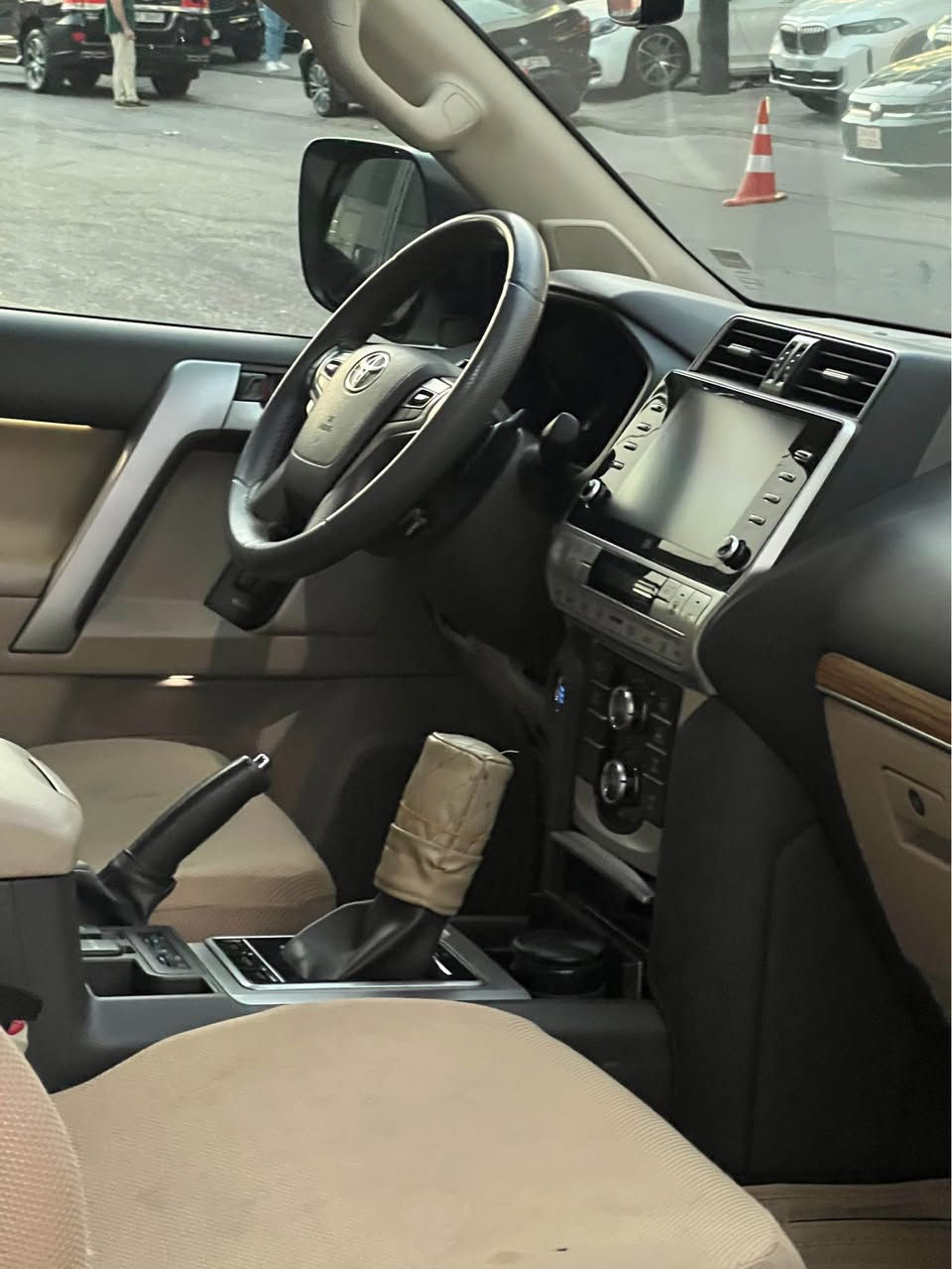 پرادؤ ٢٠٢٢
VX
شريكه جيهان دەرەجە یەک فوول مواصفات
بئ سبوغ بئ تعديل 
Pdr زور بچووك
٨٣ هه زار رؤيشتوه
 هه ولير

*********** أربيل, العراق
