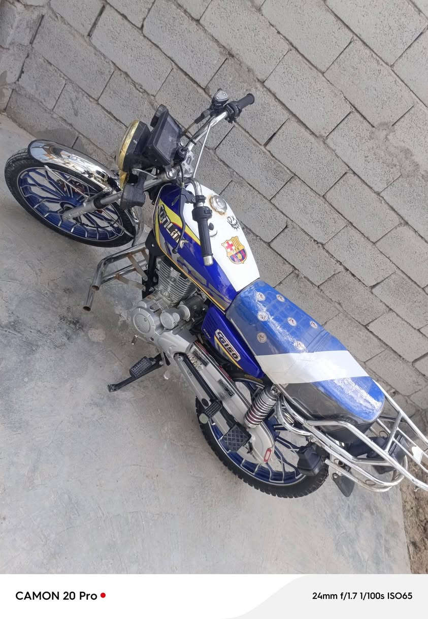 سلام عليكم سيفان مديل 2024دراجة جديدة مفولة برغي مبيهة نقص كهربائيات كاملة دشبول ايباد شغال كشر حلو مرتبة اوراق كاملة احلة من الصور مكينة وكير بلادي برغي ممفتوح بيهن مكاني ديالى بعقوبة قرب جسر خرنابات 
***********

عارضهة 635وبيهة مجال حك لجية فقط 
مو شراي لتكسر بحلال العالم
