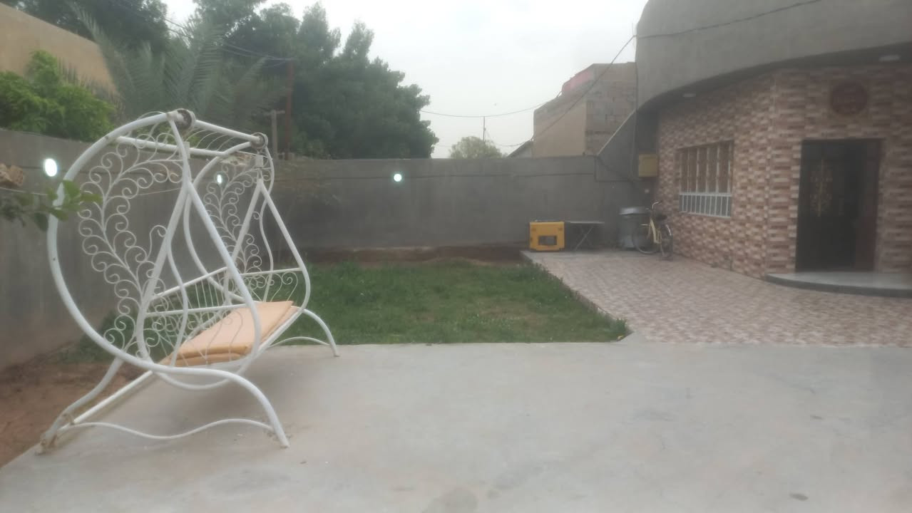 سلام عليكم مزرعه شاطيه للبيع المساحه دونم ونص الواجهه 24 ونزال 157 تحتوي على جميع الفواكه ولحمضيات ونخيل تحتوي على بيت مساحة البيت 270 بي 5 غرف نوب صحيات فوك وجوه سيراميك كاشي واصله مسبح قيد الانشاء، جميع الخدمات ماء كهرباء تبليط مجاري عقد عل 117 العقد بسم خالي موجود العنوان زعفرانيه نهاية الاربع شوارع مجاور مزرعة علي الدراجي ***********
