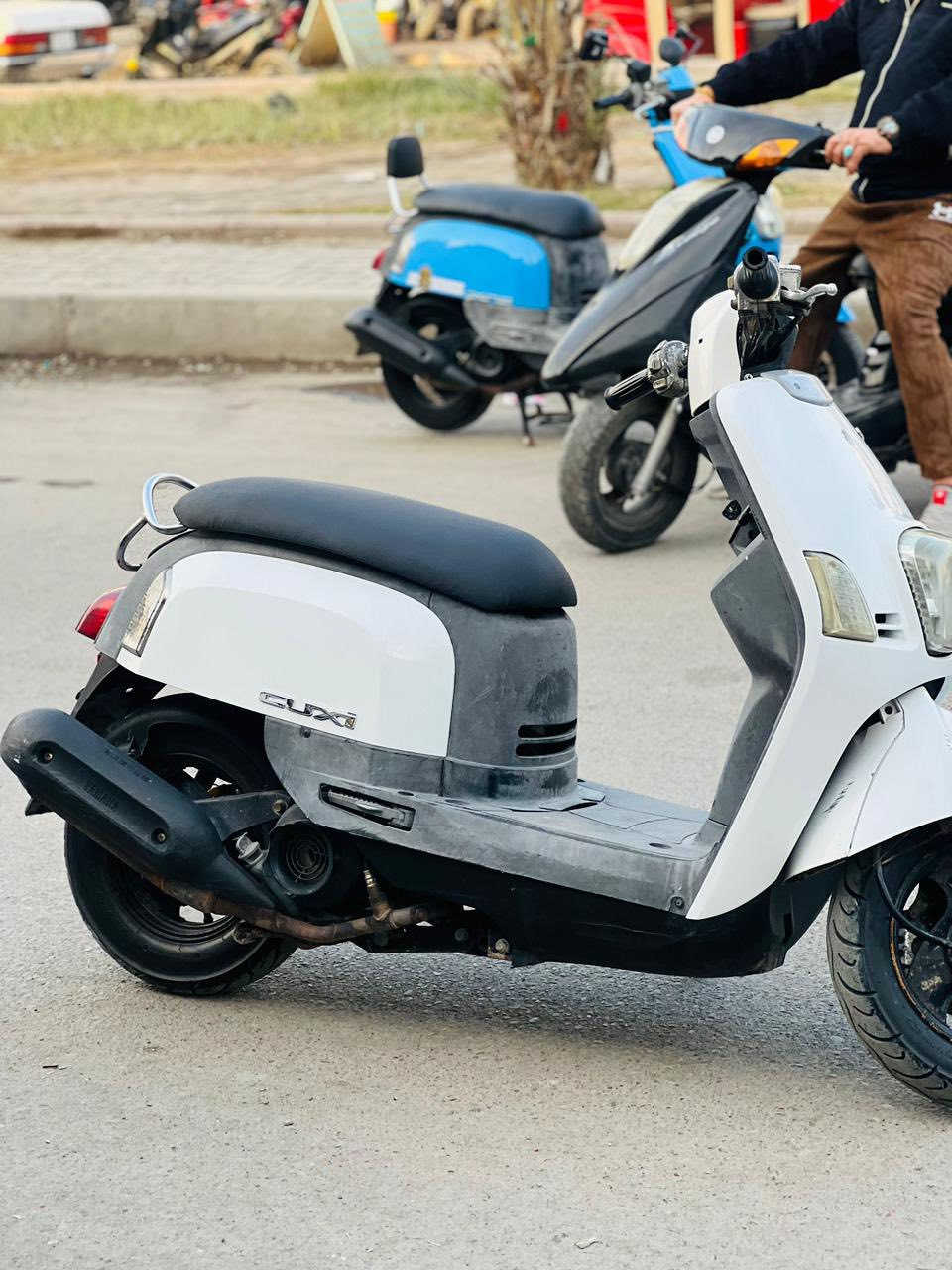 سلام عليكم بوليس نوزل خطين نضيفه كلشي ما بيه بلاديه برغي ما مفتوح  نضيفه فول تعال جيب فيتر وتعال افحص السعر 700 العنوان بغداد حي الجهاد تواصل الرقم ***********👍🏻
