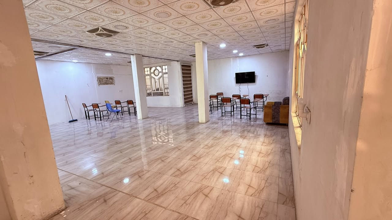 🔥 مركز تدريب للبيع، يرهم معهد
يباع على وضعه او اغراض فقط

المميزات :-

-موقع استراتيجي شارع نعمة الريفي

-3 قاعات دراسية + مكتب

- شاشات حديثة + انترنت 🛜 

- -بيج قوي معروف بمحافضة ميسان

https://www.instagram.com/lyfx_center?igsh=MmsyNDZnamVsaXd1

اغراض المركز :-

- كراسي دراسية عدد +20 كرسي

- شاشة تفاعلية سعرها 3،000،000

-شاشة عادية كبيرة + بردات

- ميز مكتبي + كرسي + تخم قنفات

- طبلات صغيرة + طبلات كبيرة

- لابتوبات كاملة + ديسك توب

- كاونتر وغراض للمشروبات الساخنه 

- رايات لوگو + بوكس لوگو كبير

- معدات صيانه وتصليح اعطال

السعر 7 مليون و 500 الف دينار وبي مجال

سبب البيع السفر للدراسة بالخارج 

للتواصل والاستفسار ***********
