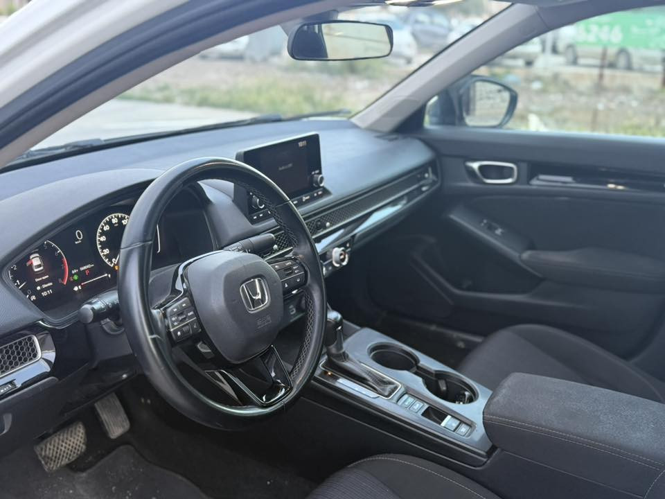 السلام عليكم / هوندا سفك /2023 / فول مواصفات تورنك / مواصفاتها فتحه سقف بصمه ويل كب كشنات تدفئه شاشه تحكمات رادار امامي / بدون رقم تترقم جميع المحافظات / حادثها جاملغ بنيد بدون شواصي / وسونار مرفق بلمنشور / كير مكينه كفاله / السعر 125$ورقه بيها مجال / ***********
