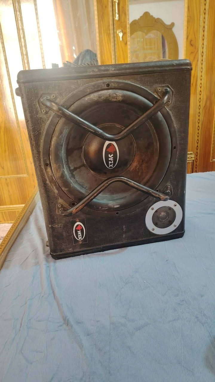 سلام عليكم شباب من رخصة مدير الكروب 
دمام SYZX ارقة شركة دمام مال طرق خارجية اللة شاهد علية صوت ودبة يهز السيارة شرط الفحص جديد لامصلح ولا ملعوب بي  حجمة 15 انج او اكثر ماعرف  شباب يفيد اهل اليباني  واهل الخطوط الخارجية سعرة 110 وبي مجال مكاني نجف كوفة ناحية العباسية تفاصيل اكثر خاص او تصال *********** وتوفيق لجميع ♥
