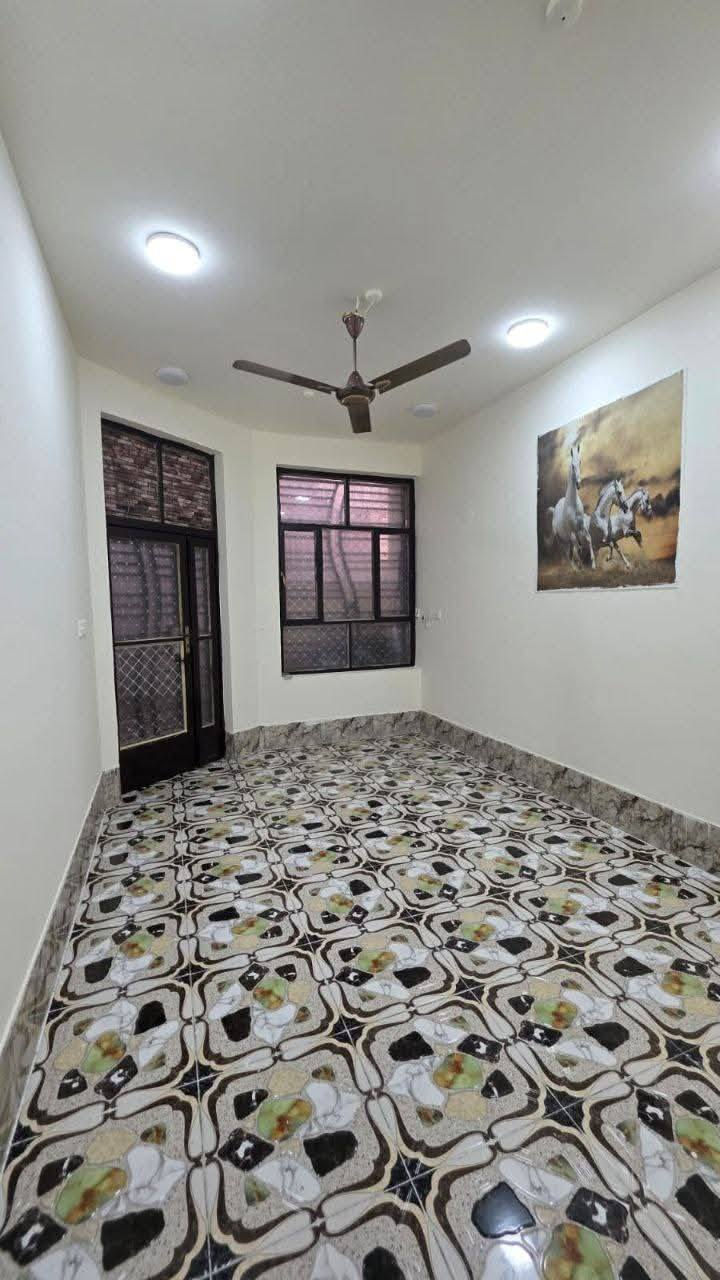 دار للبيـــــــــــــع المساحة ١٥٠م واجهه ٧م طابو صرف طابقين العنوان الفرات شارع شركه حمو رابي يم أسواق الجوهره 
الاستفسار اتصل وتساب ***********
