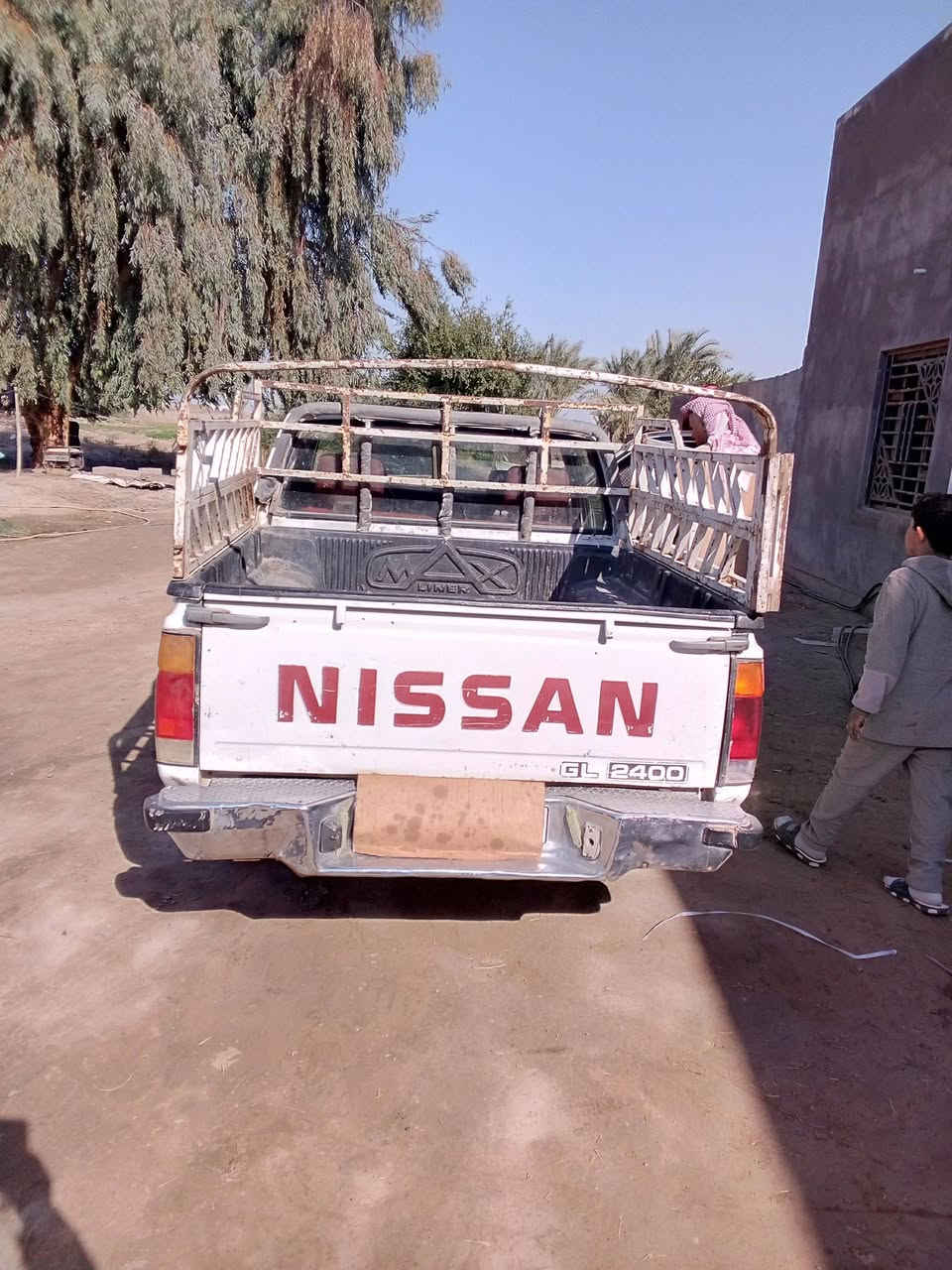 السلام عليكم نسيان 95 كشره نظيفه تبريد شغال مكفوله كفاله عامه السعر 52 رقم واسط بسمي
اتصال ***********
