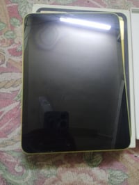 آيباد الجيل العاشر • ٦٤ • اصفر