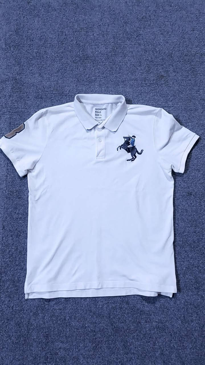 � بدي تيشيرت ماركة polo
✨ اللون: أبيض – لون مميز ونادر
✨ الحالة: جديد
✨ القياس: L
✨ الخامة: مريحة ومناسبة للاستخدام اليومي 
💰 السعر: 15 ألف

تيشيرت أنيق بتصميم عصري، مناسب واللبس اليومي، خيار مثالي لعشّاق الأناقة البسيطة 👕�


**إذا كنت صاحب هذا الإعلان وتريد حذفه لأي سبب، رجاءا أرسل رسالة إلى الدعم الفني**