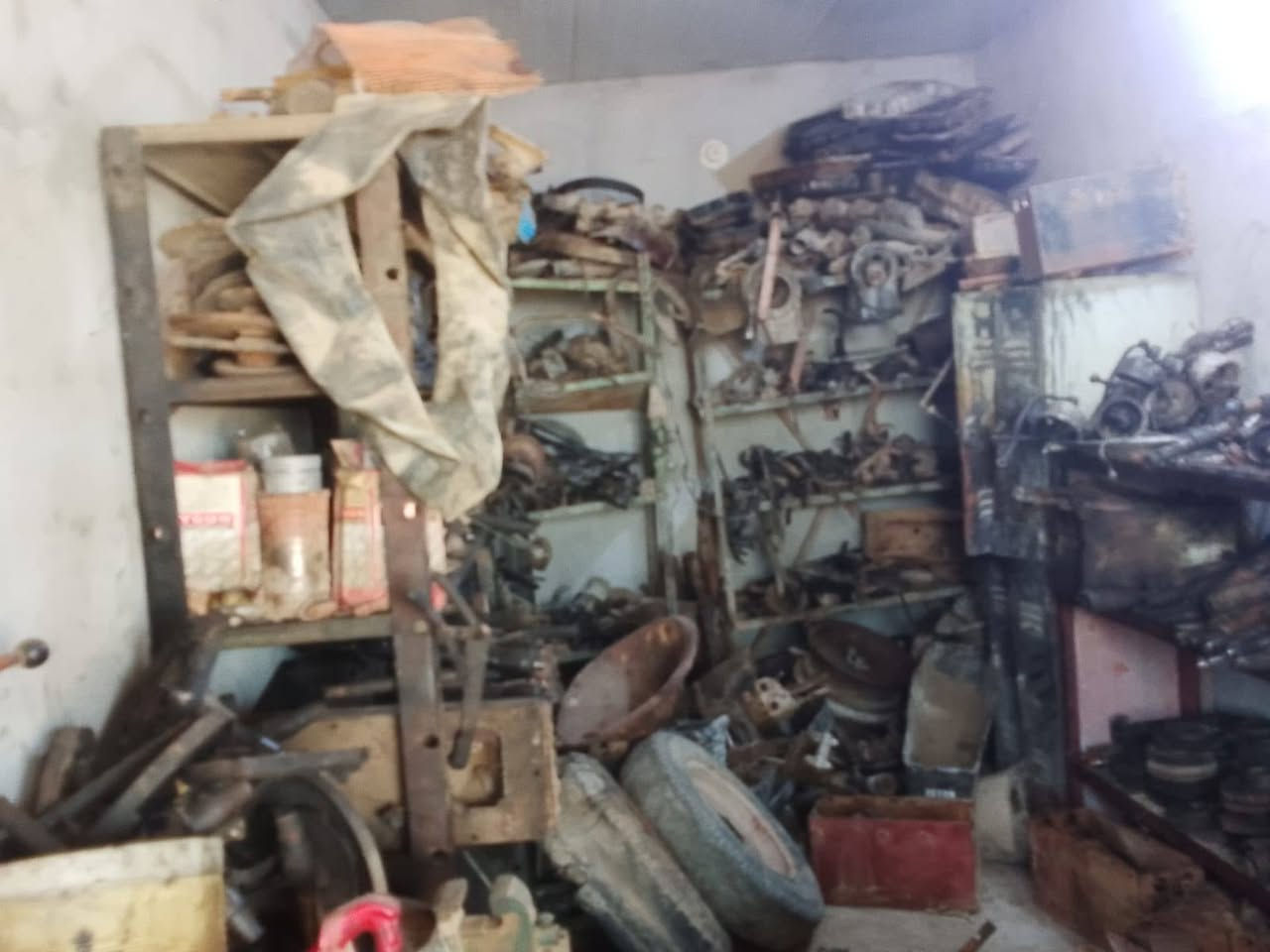 سلام عليكم غراض للبيع للستفسار   ***********
