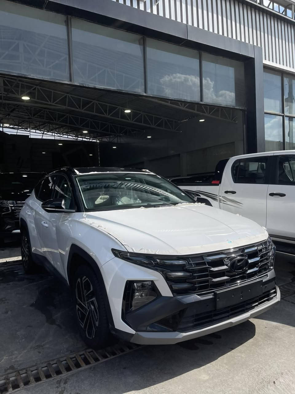 نحن اسره وكادر معرض المهره لتجاره السيارات الحديثه 🚙
نقدم لكم ارقى تحياتنا وحبنا لمتابعينا الكرام ♥️

انظموا الينا واستعدوا لاستكشاف عالم السيارات الحديثه 🚦
ونود اعلامكم عن توفر سياره لهذا اليوم :

🚘 هيونداي توسان 🚘
🚘 موديل 2026 🚘
🚘 رقم بغداد  🚘
🚘 فول مواصفات 🚘
🚘 لون ابيض TWO COLOR 🚘 
🚘 عداد الفين فقط 🚘

💰معرض المهره يعمل بنظام الكاش او مرواس السيارات 💰

للاستفسار يرجى مراسله الصفحه 👨‍💻
او الاتصال على الرقم ادناه ☎️
*********** واتس 

🚦 العنوان 🚦 بغداد / النهضه / الفرع الثالث
