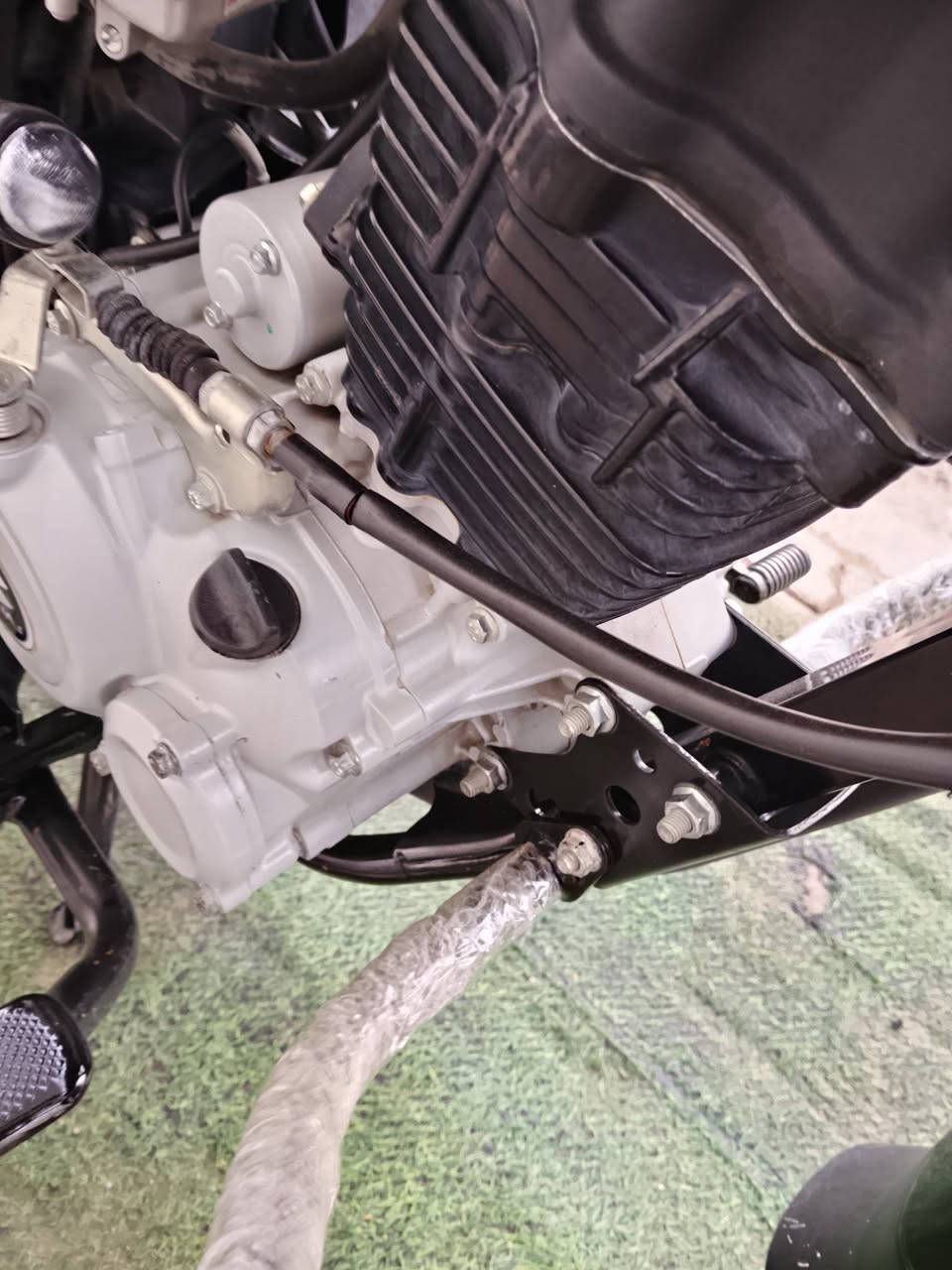 السلام عليكم ورحمه الله وبركاته دراجة نارية بوكسر موديل 23 نازلة بل 25 كفالة عامة مرقم كامل انكليزي بسمي اني احولك مرور ديالى الشراي يتصل ويدلل *********** اتصل ودلل مكاني ديالى خرنابات ورة السيطرة
