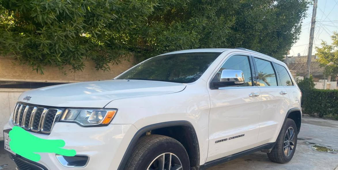 للبيع جيب موديل 21 رقم بغداد مكفولة بدون صبغ حادثها سرقه أجزائها السعر 210 ورقه مكانها كميره قرب جزيرة 
بغداد السياحية 

***********
