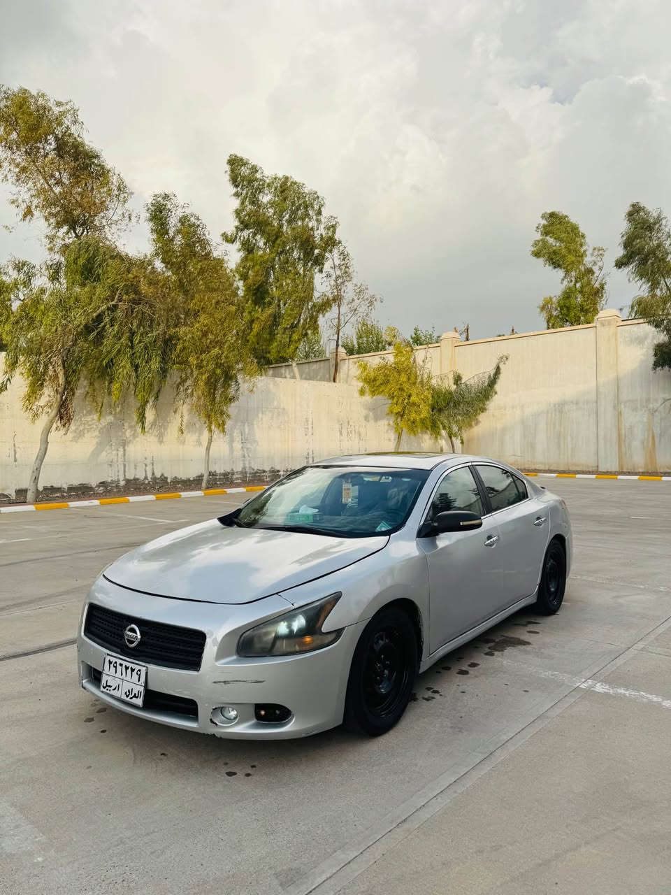 Nissan maxima
مۆدیل ٢٠١١ 
فول فول قەپات مواسەفات 
٣ بەسمە 
دەبڵ گێر تۆماتیک عادی سپۆرت گێر شەفت 
تەبرید سارد گەرم دەبڵ ڤانە کوشن سارد گەرم 
کوشن جلد کارەبای خەزن میمۆری 
سوکان ڤۆلیۆم تحدید سرعە سوکان خەزن هیتەر 
شاشە گەورە ماپ گیپی ئێس ٦ سیدی بلوتوز دیڤیدی کامیرە 
سلایت پەردە بیلاد کارەبای هەر چوار دەوری حاسە تراکشن 
٤ جام ئاوێنە ئۆتۆ ئاوێنە شەفت ئیشارە 
دەبڵ گزۆز باڵ تاخم تایەی خاوێنە 
سەیارەیەکی جوان و خاوێنە گێر و مەکینە و کارەبایەتی مەزبوتە نرخی ٧٠ وەرەقەیە و کەمێک مەجال ١٢ وەرەقەی غرامە لەسەرە لە سعری دێتە خوارێ 
وەک بۆیاخ بە کامل بۆیاخ دەیفرۆشم بەس براوە بەشەرت
ناونیشان هەولێر 
ژم*********** أربيل, العراق
