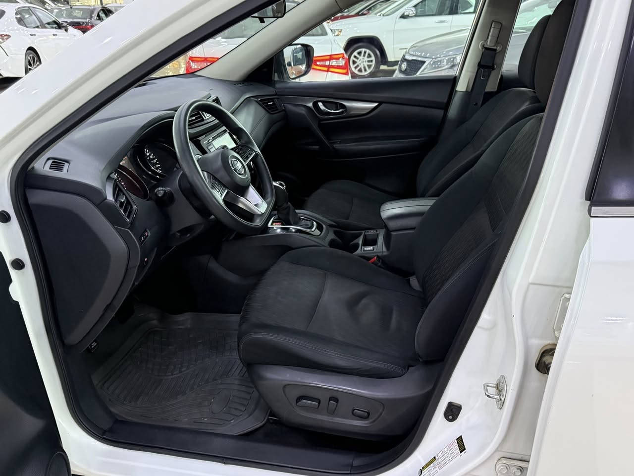 نيسانروگ موديل 2018مواسةفات Sv awd فول بس بدون پانوراما ماشى 70ميل سيارة شبر بيها بونيد بيها صبوغ بدون دواخل بدون أيرباگ  سيارة جديد بايت رادار كلشى بلادى رقم سنوية كل جديد مكان اربيل 
***********
