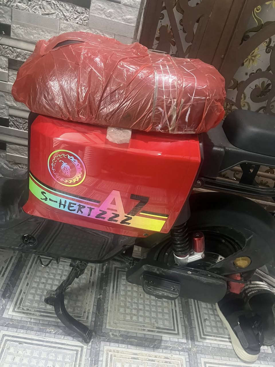 دراجه شحن استعمال شهرين فقط دراجه نضيفه نسبه 85‎%‎ دراجه اربع بطاريات +بصمه+سويج +اربعه كير سعر 550 رقم لهاتف ***********
