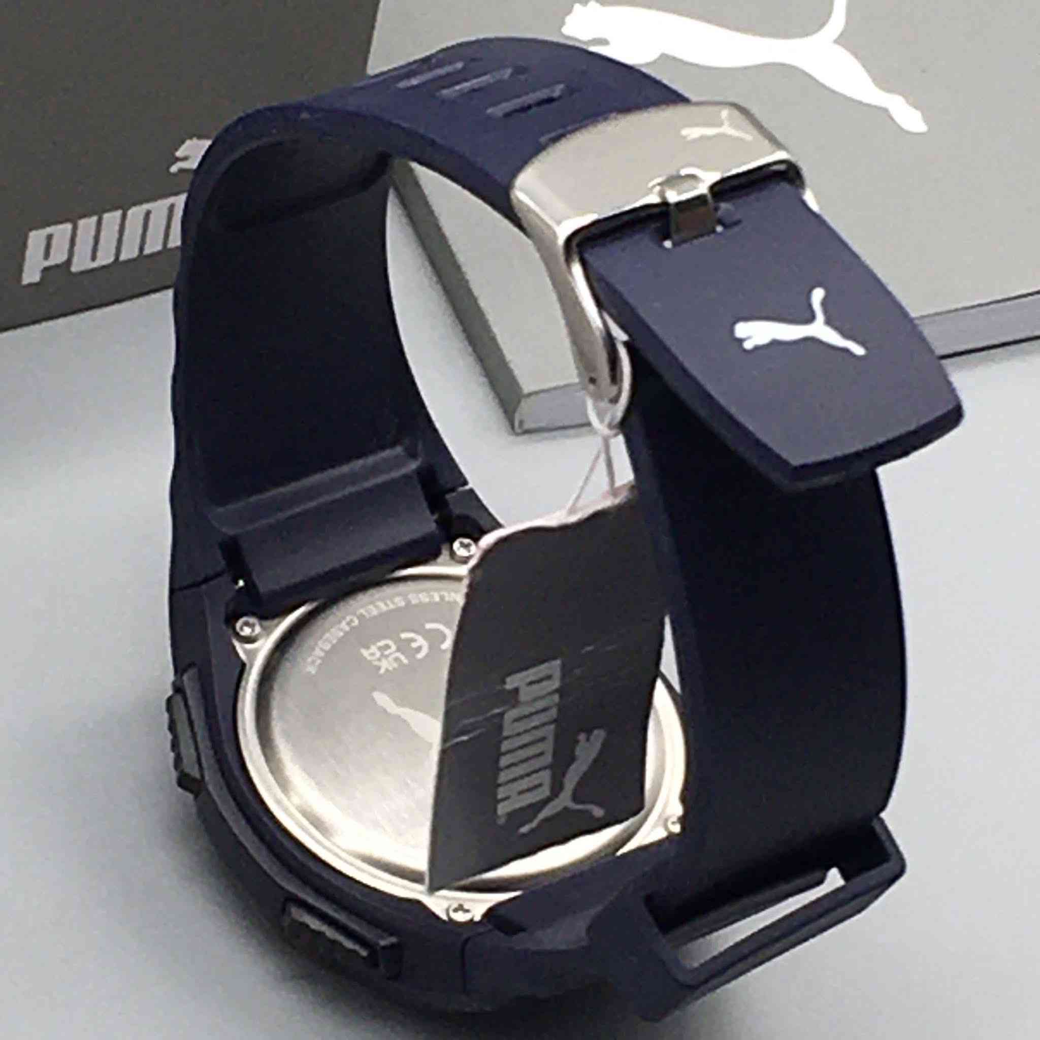 ساعه PUMA وكاله اورجينال نضافة 100‎%‎

قطر الهيكل 44 ملم

سُمك الهيكل 15 ملم

مقاومة للماء حتى عمق 100 مترا

غير مستخدم

بوما 4 P6039 بميزاتٍ مثل عرض التاريخ، وساعة الإيقاف، والمنبه. كما تُتيح الإضاءة الخلفية قراءة الوقت بوضوح حتى في الظلام. بالإضافة إلى ذلك، يتميز ميناء الساعة بزجاج معدني مقاوم للانزلاق

———————————————-

يوجد توصيل 🚚 ( بغداد - محافظات العراق )

☎️رقم الهاتف : ***********

للحجز - دايركت
