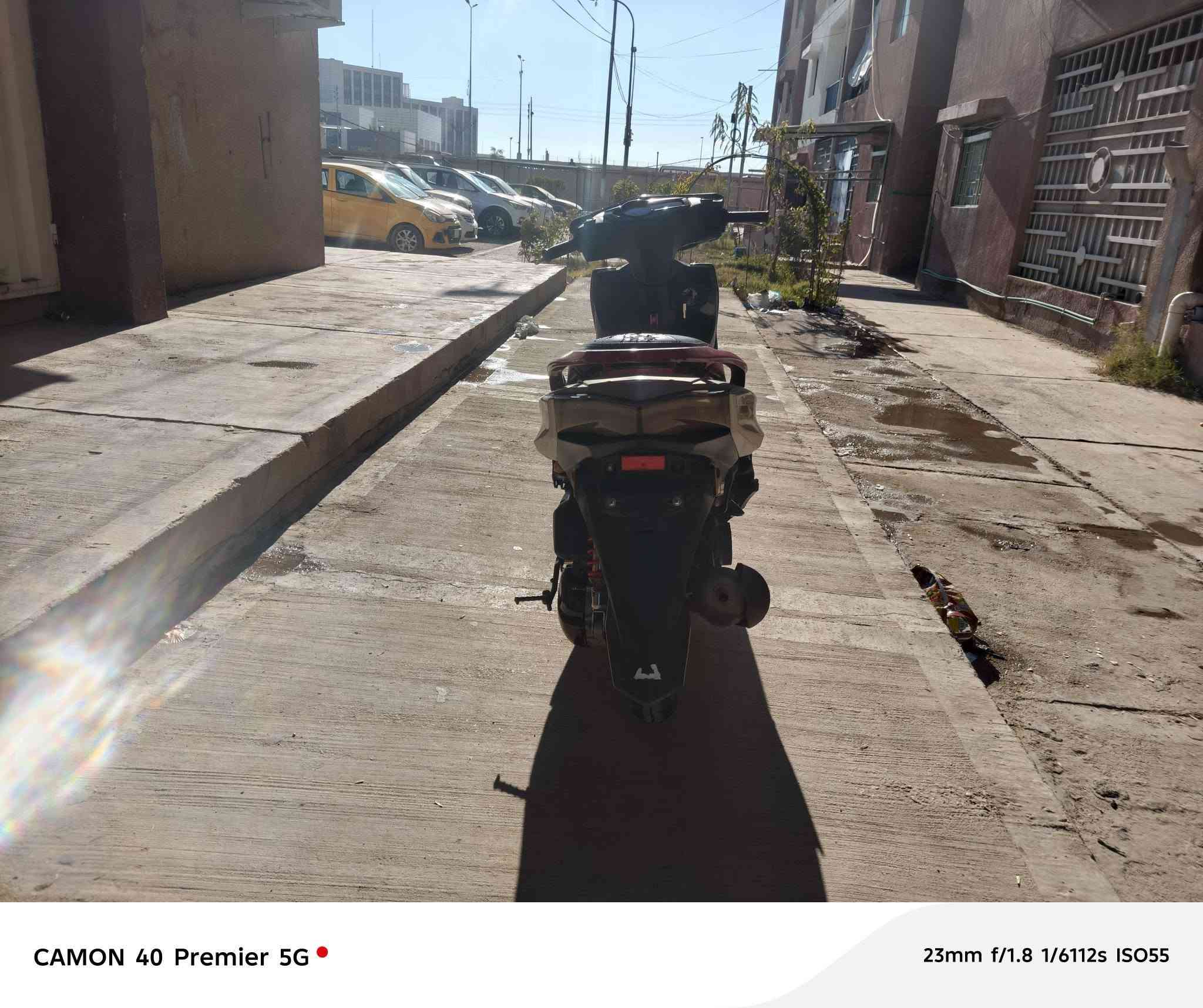 السلام عليكم
دراجه للبيع نوع سكنس (شمعه) (2020) طالع بسنه ٢٣
الدراجه مكفوله من المحرك والكير 
الكهربايات كلها شغاله 
مكاني كربلاء حي العسكري
***********
