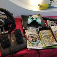 عندي هذه الاكس بوكس جديد بل كارتونه 360 كله بلادي ونضافته 100/100 كامل...