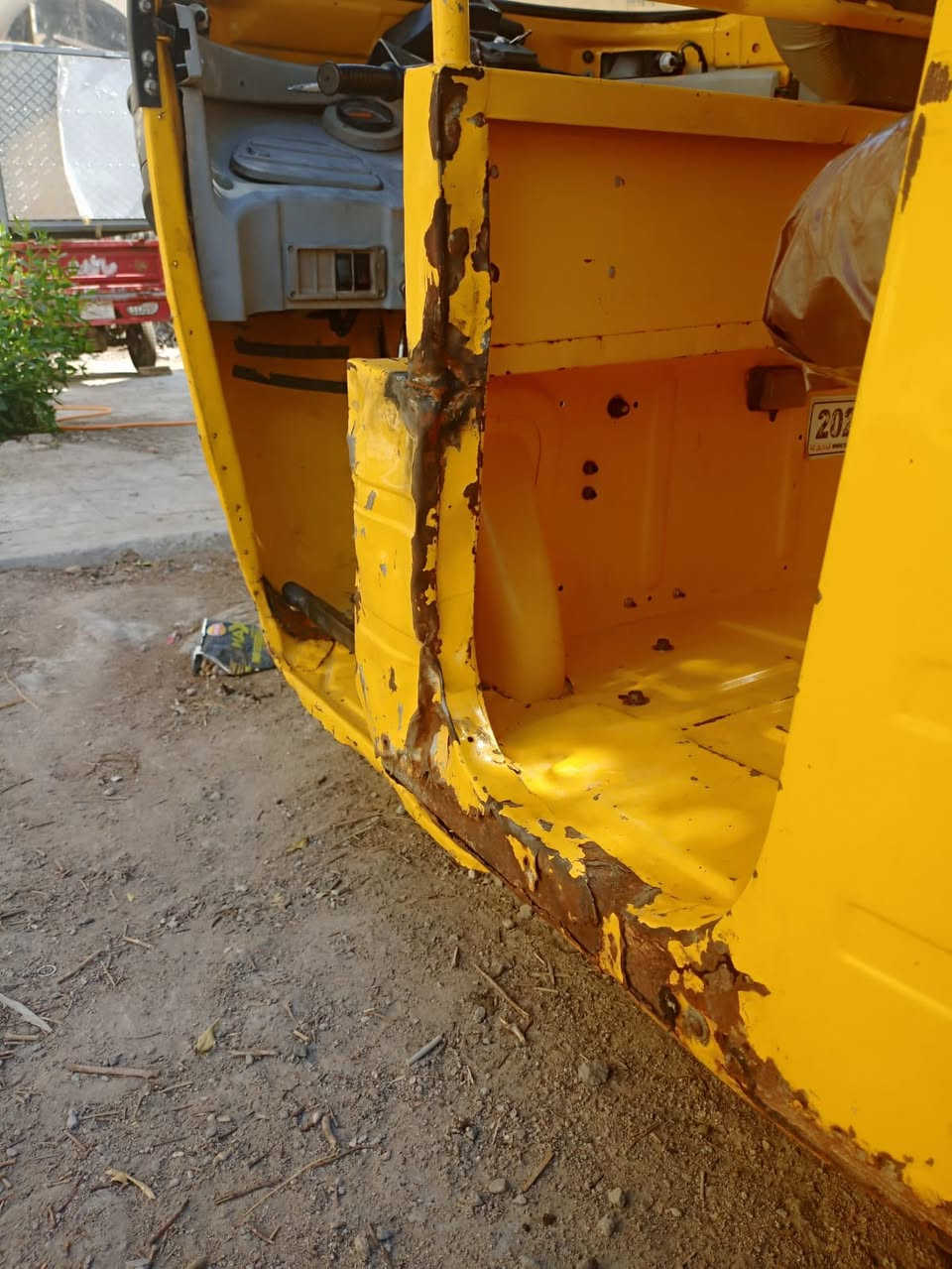 سلام عليكم تكتك للبيع آر سي جي رقم بغداد أنكليزي بااسمي موديل 18 مكينه جديده مال 20 كهربائيات كله شغاله وضفائر جدد ماامي خلفي لتكتك مثل ماواضحه بالصور السعر 4 مليون مكاني بغداد شارع حيفا ***********
