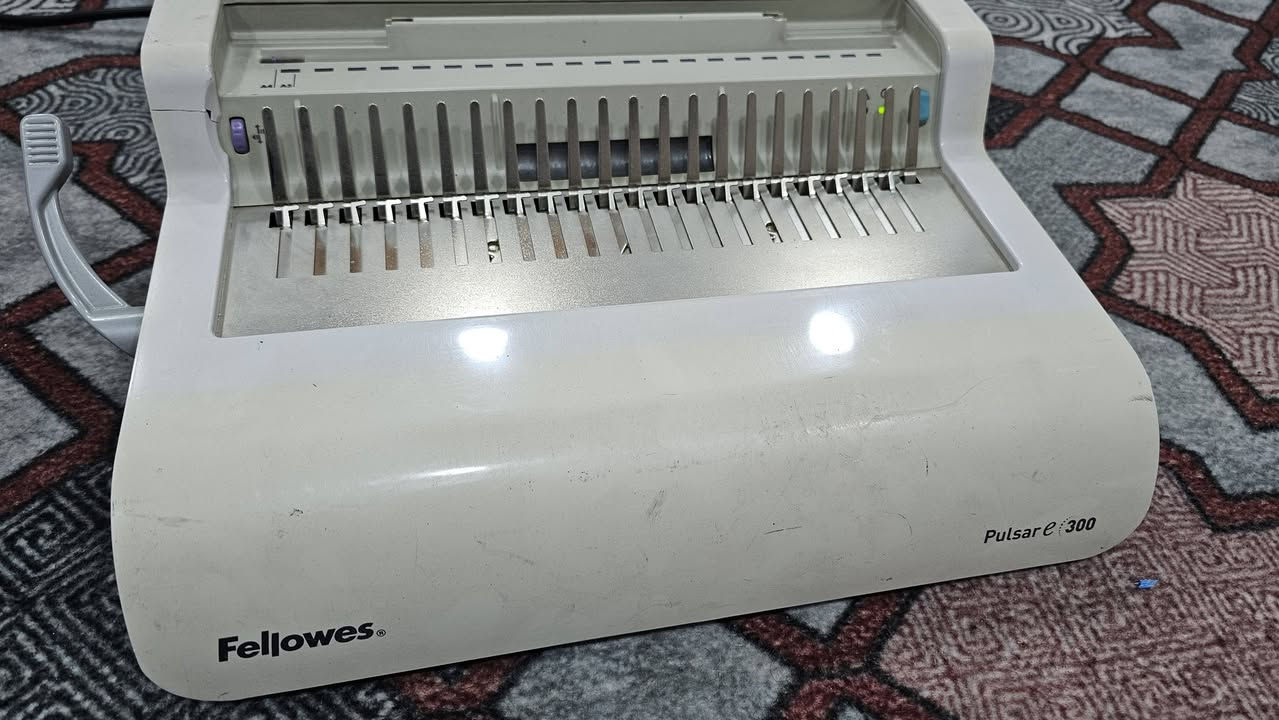 جهاز سبايرول كهربائي 
مستخدم نظيف ضمان الشغل 
يثقب ١٠ طبيعي 
السعر  ٤٥ توصيل متوفر لكل المحافظات 
***********
