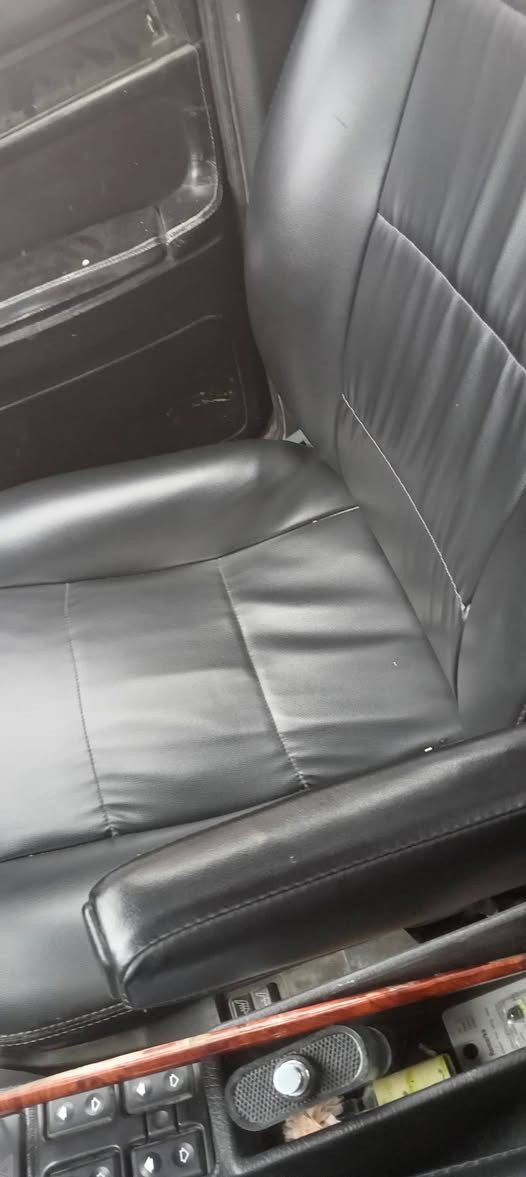 السلام عليكم ورحمة الله وبركاته سيارة بي ام دبليو موديل ٩٣ للبيع رقم كربلاء موجود صاحبها الشرعي في كربلاء لون رصاصي السعر ٣٠ ورقة وبيه مجال بسيط السيارة مطلوبة غرامة ٢٠٠ الف سنوية صاقطه من ٢٢٠ المكان تبريد شغال شرط التحويل مكان السيارة مدينة الصدر الاتصال على الرقم ***********
