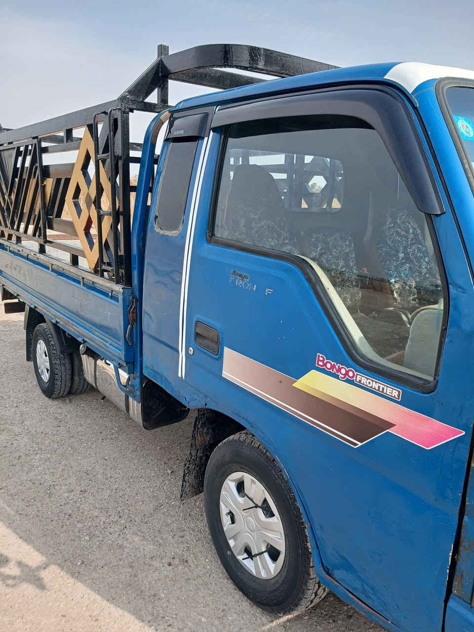 سلام عليكم كيه فنتيره موديل 1997رقم بغداد نكليزي سياره بلاديه كير مكينه اكسن مكفولات  سعره 60
***********
ماتواجد عل فيس مكاني بغداد المدئن
